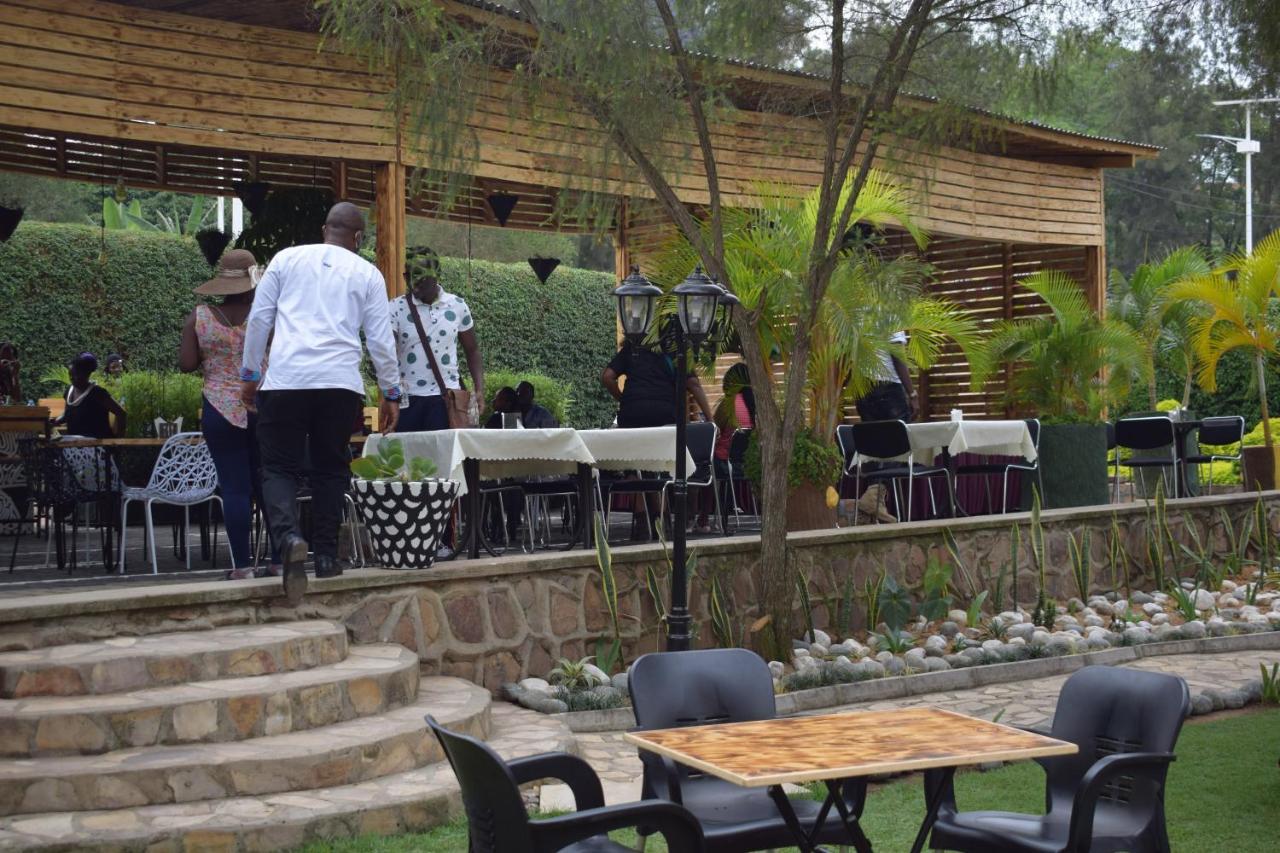 Acacia Hotel Mbarara Nyamitanga ภายนอก รูปภาพ