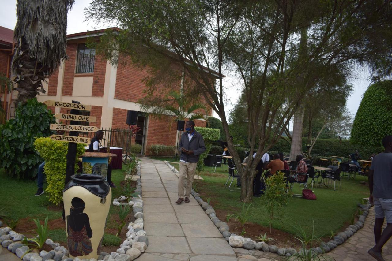 Acacia Hotel Mbarara Nyamitanga ภายนอก รูปภาพ