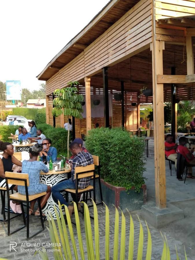 Acacia Hotel Mbarara Nyamitanga ภายนอก รูปภาพ