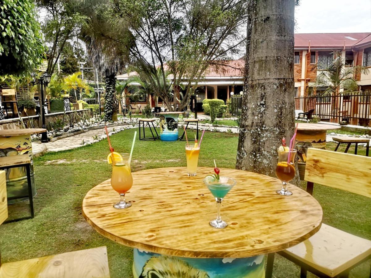 Acacia Hotel Mbarara Nyamitanga ภายนอก รูปภาพ